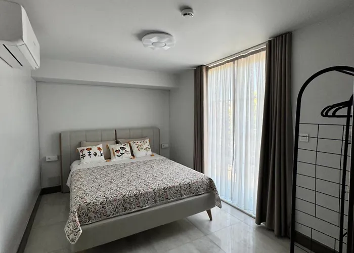 Villa Sunken Seated Fire Pit Villa! *