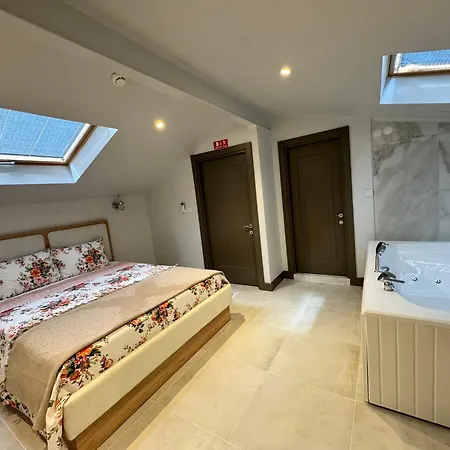 Sunken Seated Fire Pit Villa! *