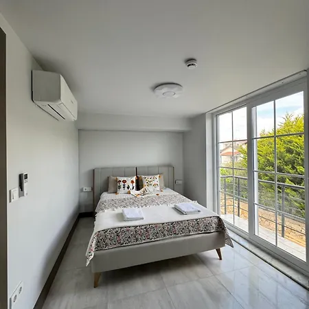 Villa Sunken Seated Fire Pit Villa! *