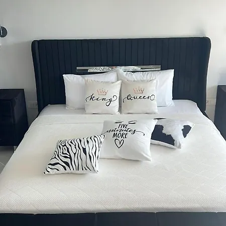 Villa Sunken Seated Fire Pit Villa!