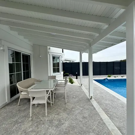 Sunken Seated Fire Pit Villa! *