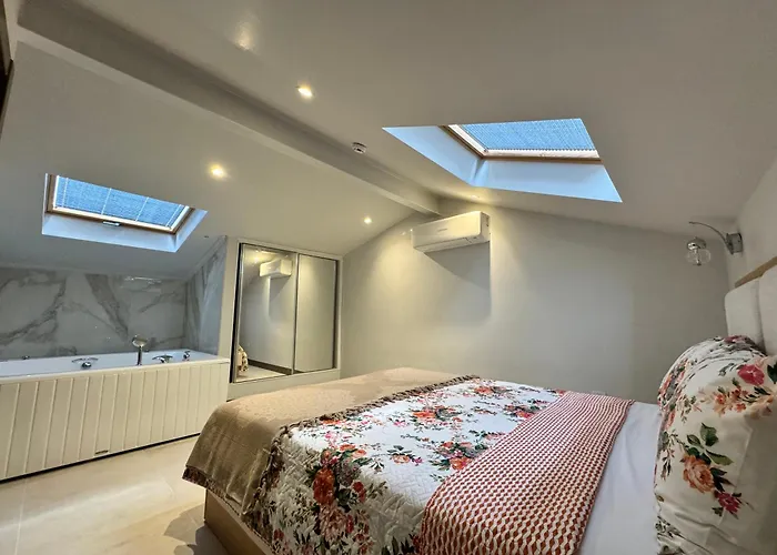 Sunken Seated Fire Pit Villa! Foca