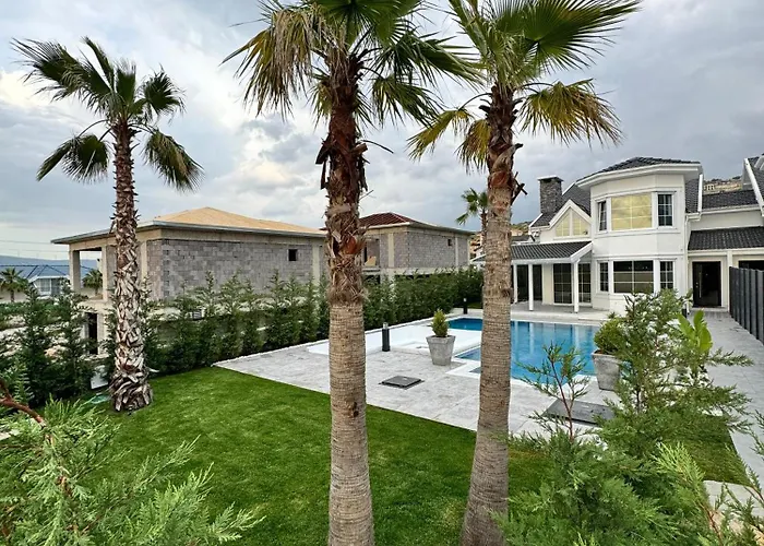 Vila Sunken Seated Fire Pit Villa!